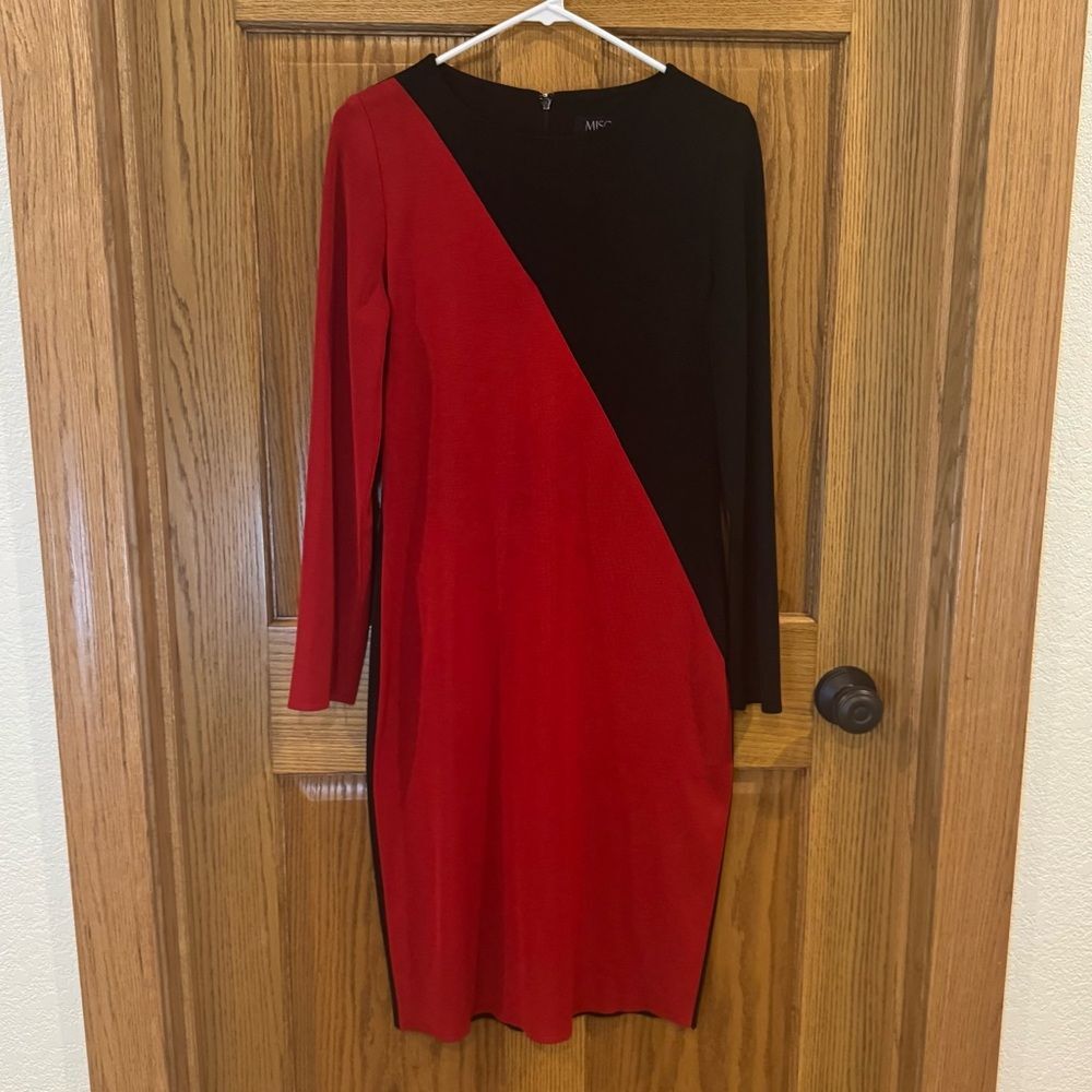 Misook Diagonal Color Block Long Sleeve Knit Dress. Size Small
